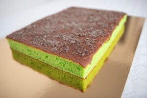 SKUFFUKØKA V/GLASUR UML 70 FÓLK - Image 1